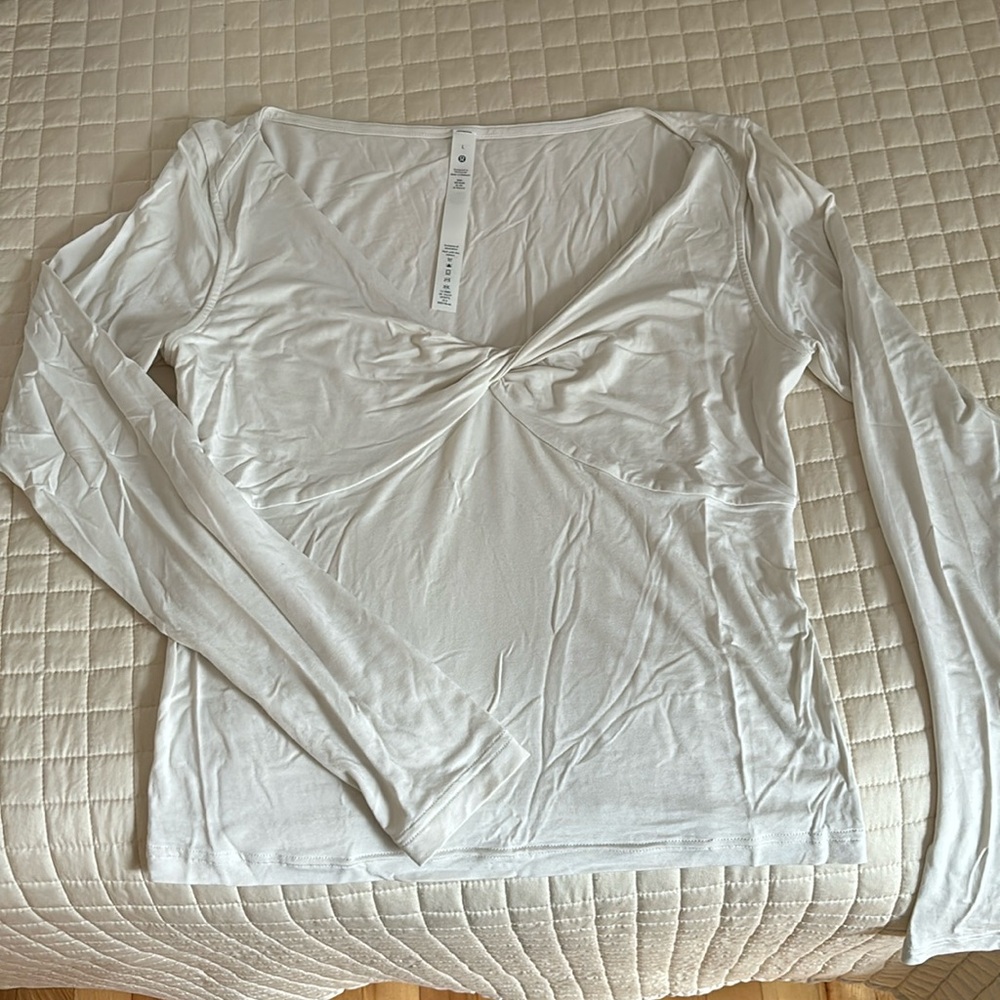 Lululemon top, size L